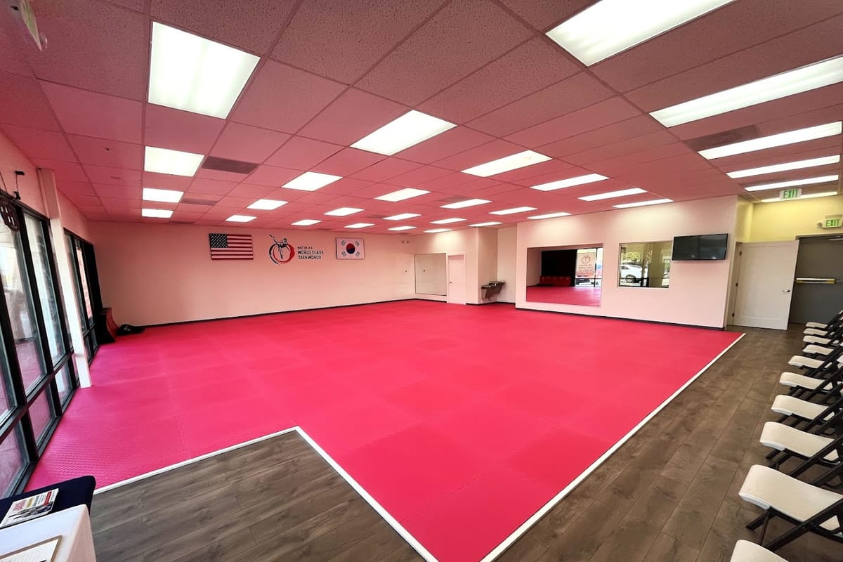 Master Je's World Class Tae Kwon Do dining area