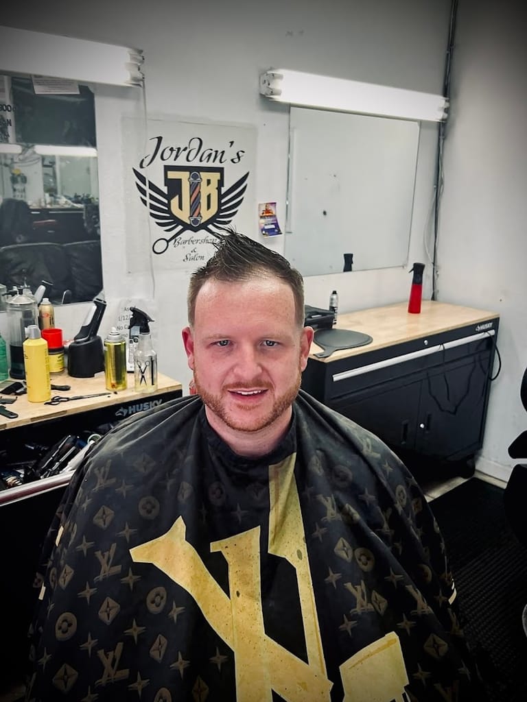Jordan’s Barbershop & Salon dining area