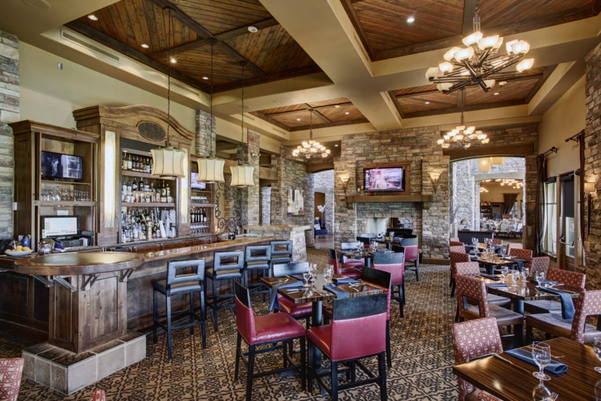 The Club At Pradera dining area