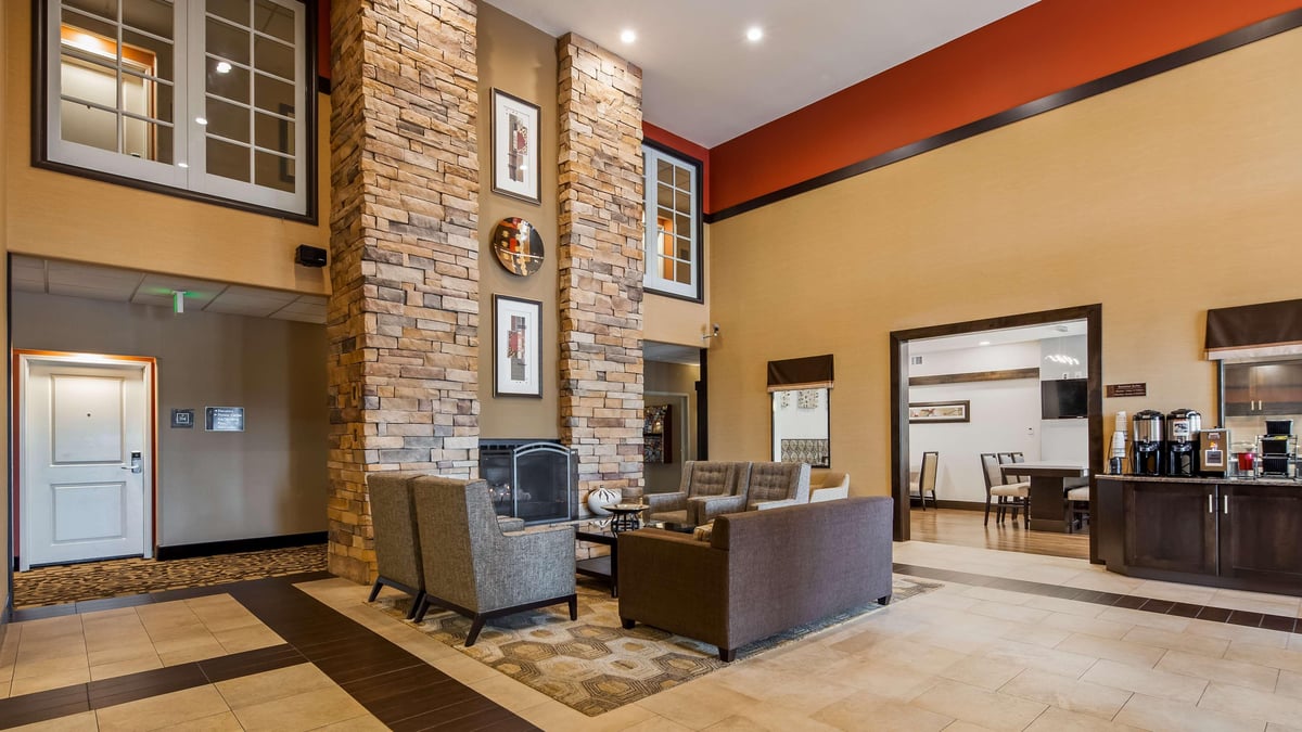 Best Western Plus Castle Rock exterior entrance