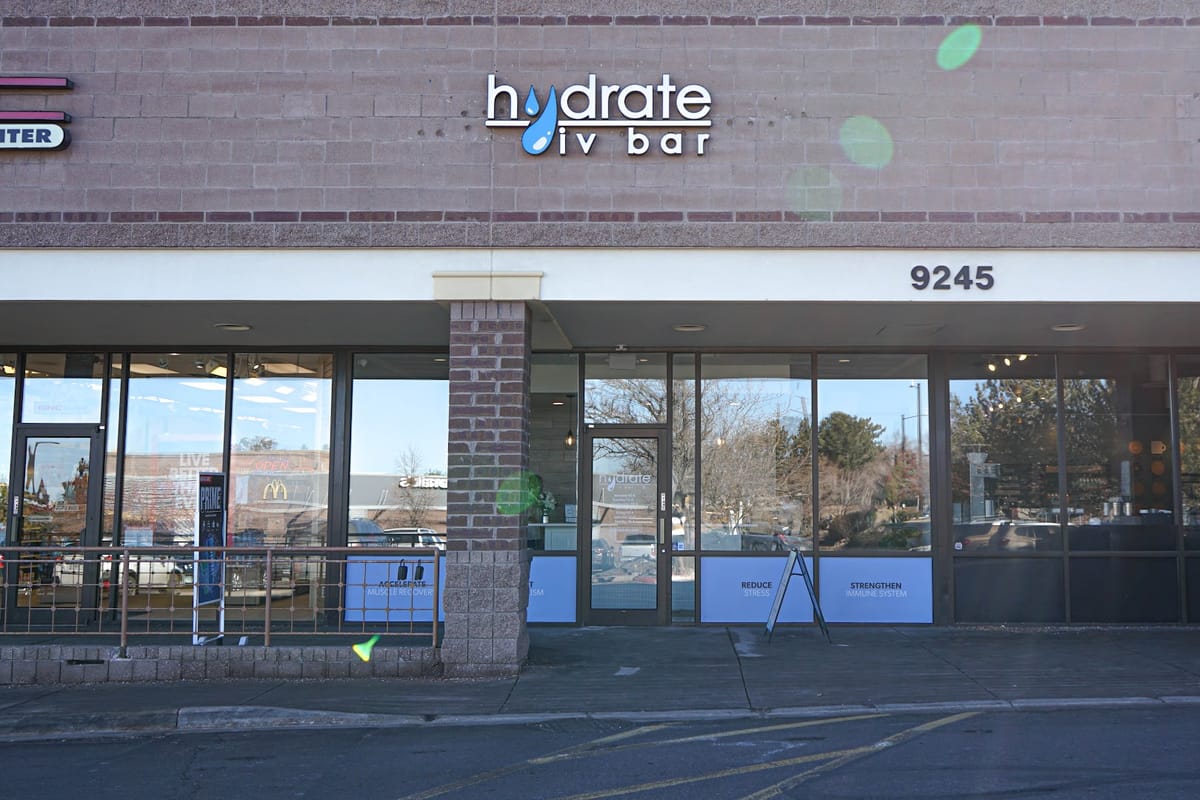 Hydrate IV Bar dining area