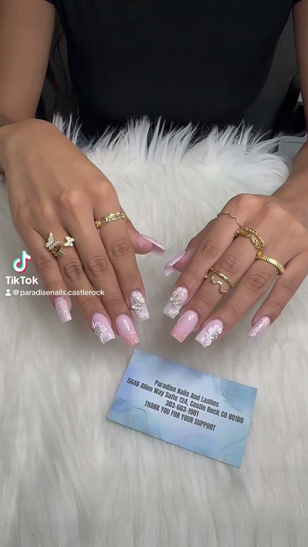 Interior view of Paradise Nails And Lashes