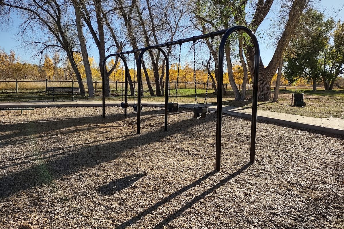 Cottonwood Park West Playground featured offerings