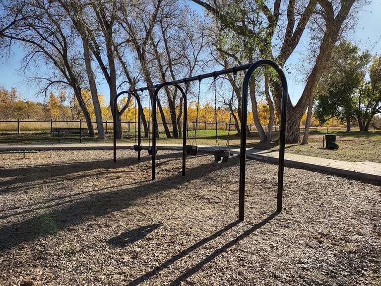 Cottonwood Park West Playground featured offerings