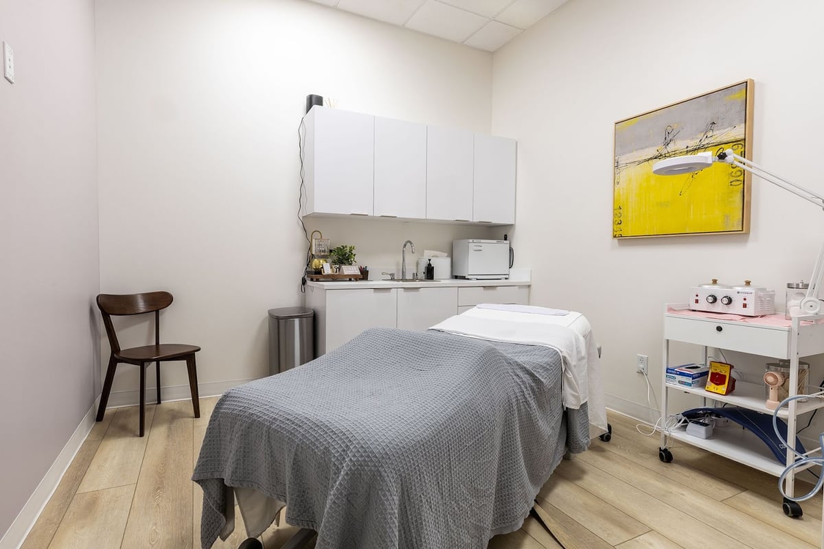 Facial Aesthetics - Highlands Ranch atmosphere and seating