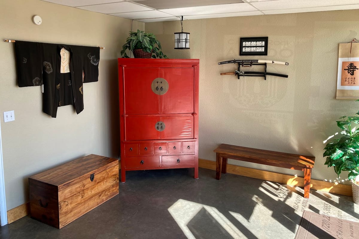 Castle Rock AIKIDO dining area
