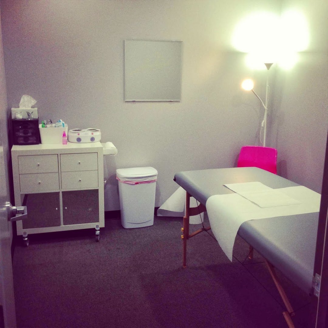Wax It Salon atmosphere and seating