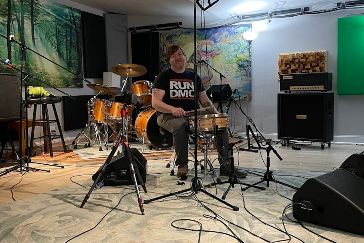 HyperThreat Rehearsal and Recording Studio featured offerings