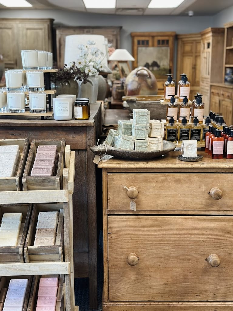 Patina Maison atmosphere and seating