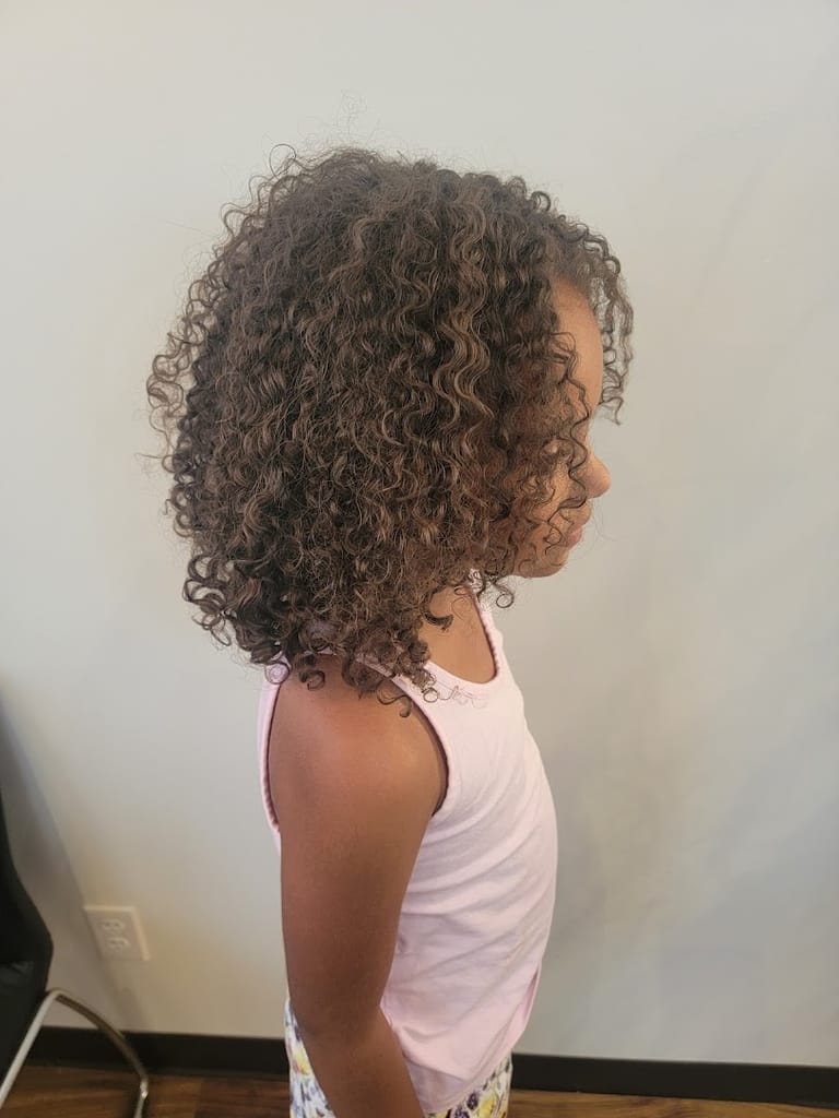 DeAnna's Hair Haven atmosphere and seating