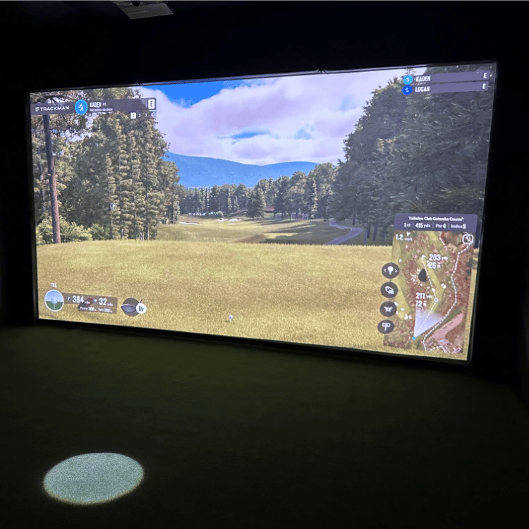 Pin High Golf Suites dining area
