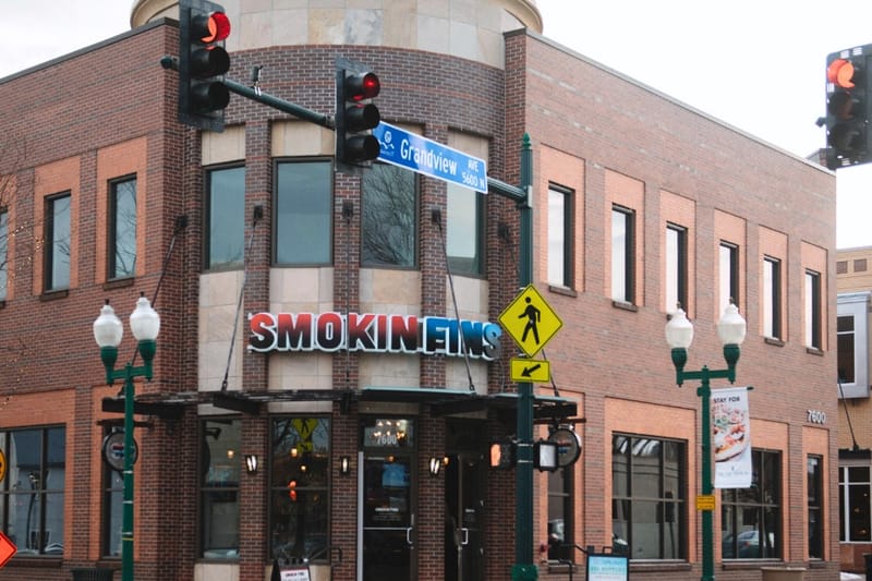Smokin Fins - Highlands Ranch restaurant in Highlands Ranch, Colorado