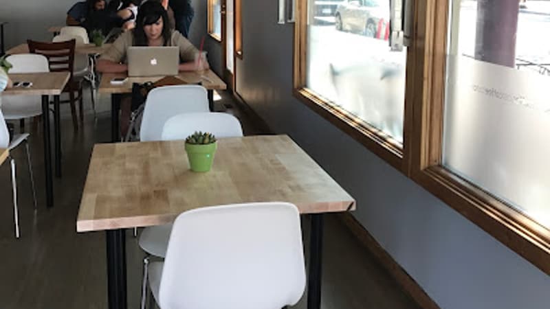 Lost Runners Run Club with RNK Running at Lost Coffee