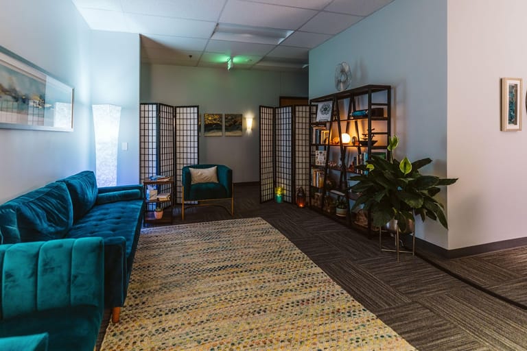 NeuConnections Ketamine & Wellness Clinic featured offerings