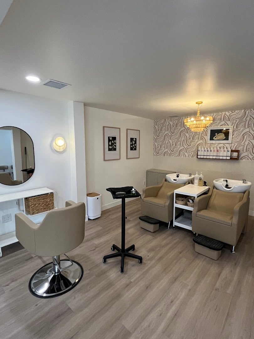 Kindred Hair Co atmosphere and seating