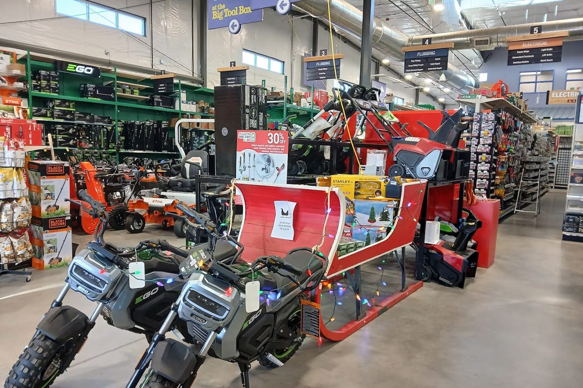 The Big Tool Box and Highlands Garden Center dining area