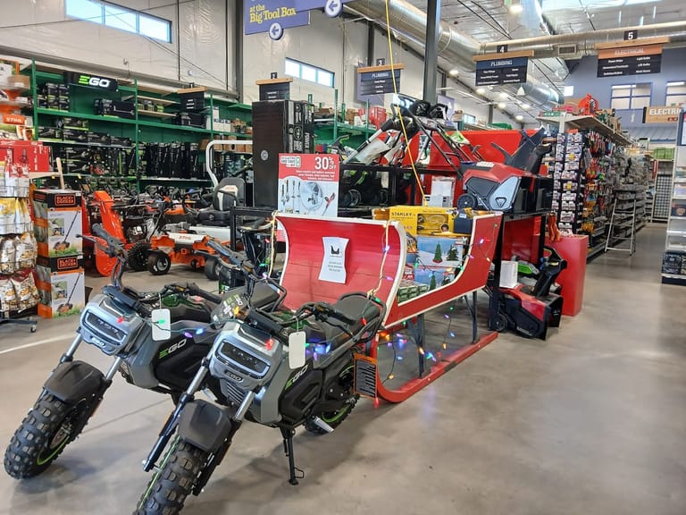 The Big Tool Box and Highlands Garden Center dining area