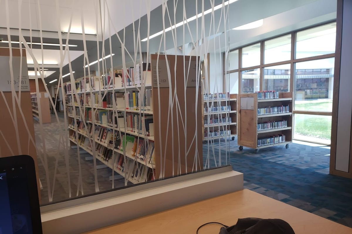 The Lone Tree Hub atmosphere and seating