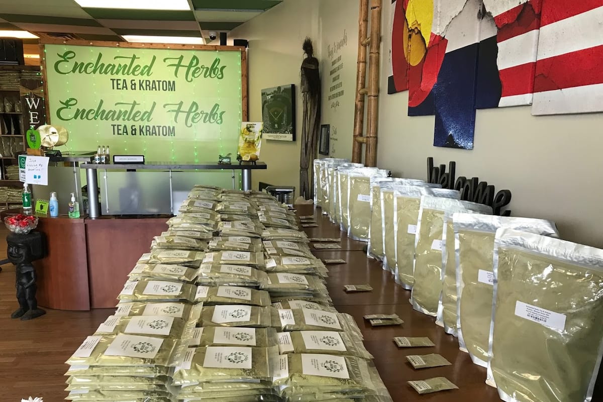 Enchanted Herbs Tea & Kratom - Best Herbal Medicine Store atmosphere and seating