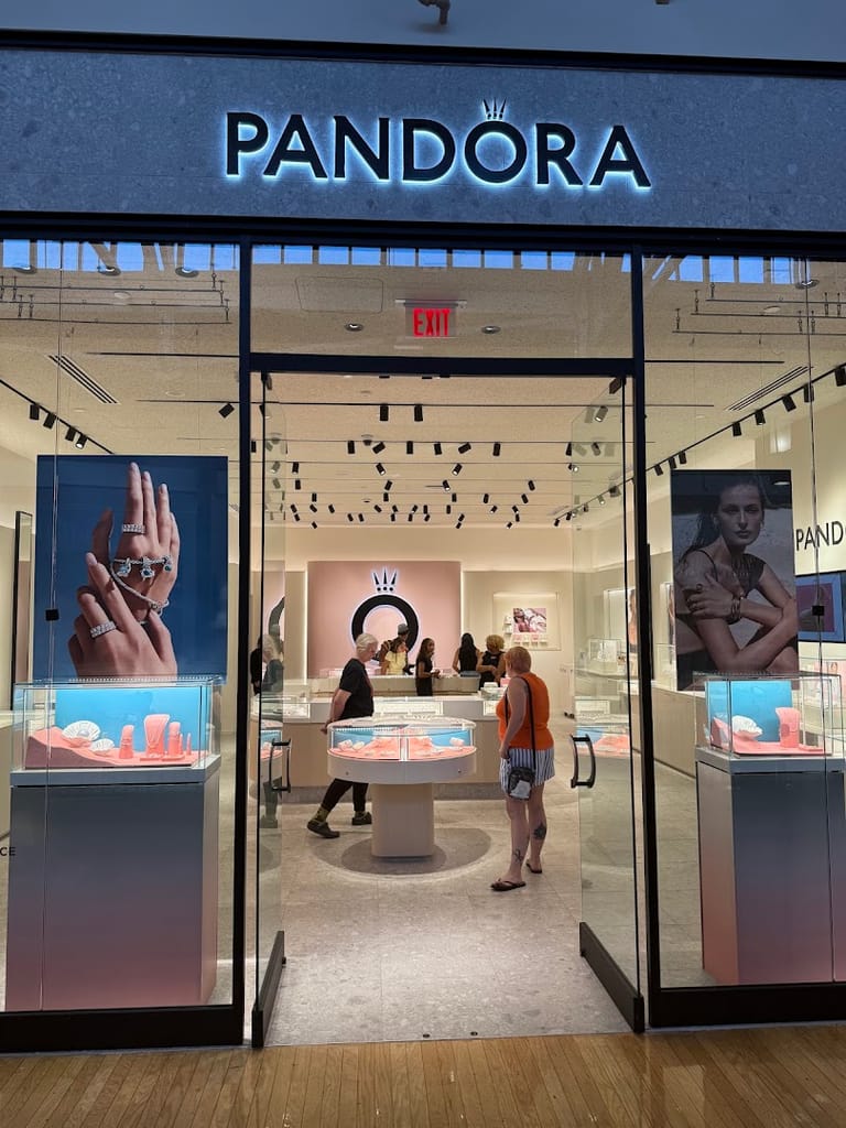 Pandora atmosphere and seating