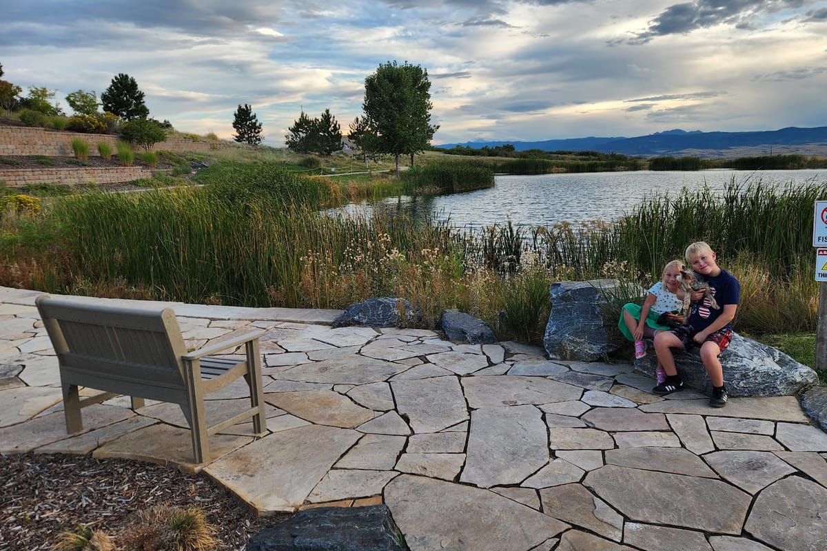 Windmill Pond dining area
