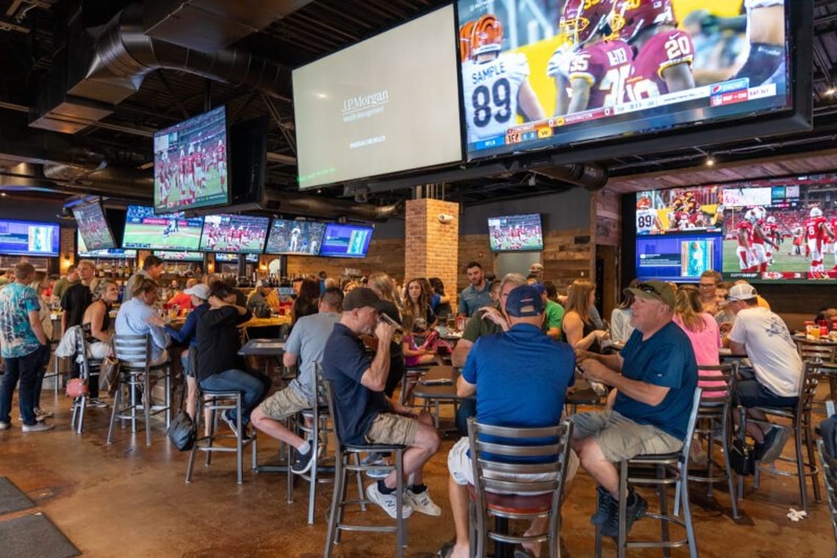 The Sportsbook Bar & Grill Highlands Ranch atmosphere and seating