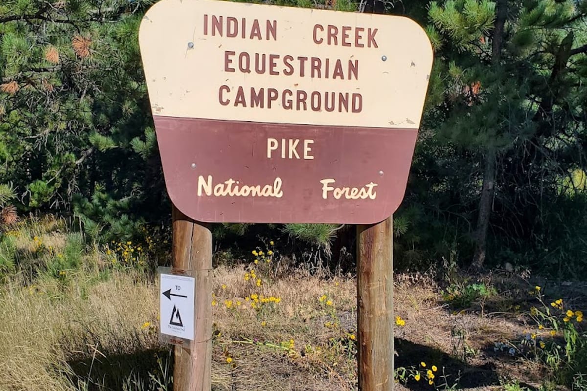 Indian Creek Trailhead dining area