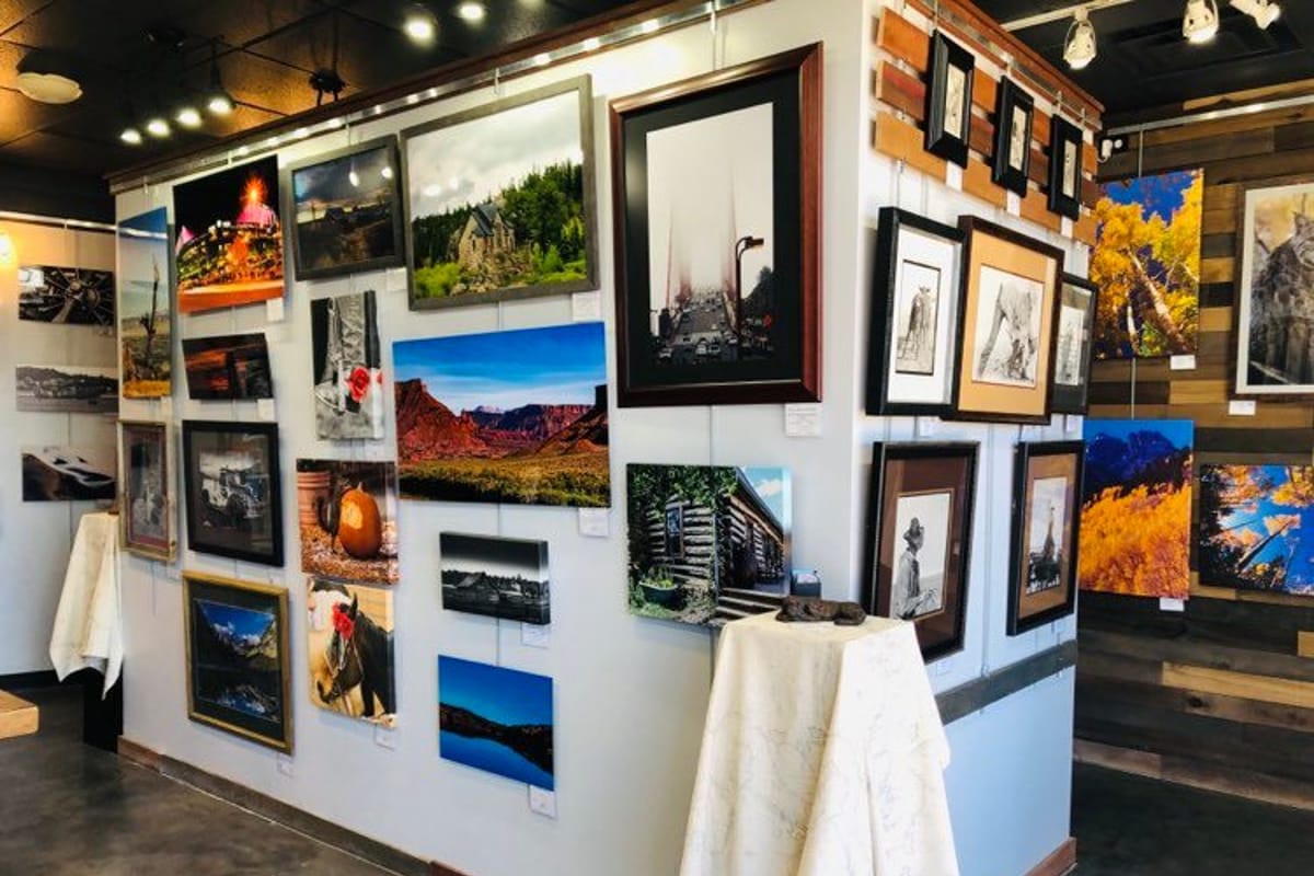Beautiful Art Picture Framing, Inc. dining area