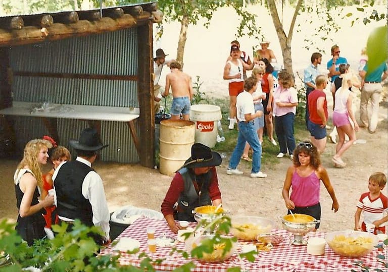 Stockton's Plum Creek Stables dining area
