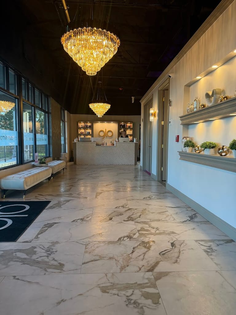 Glo Tanning exterior entrance