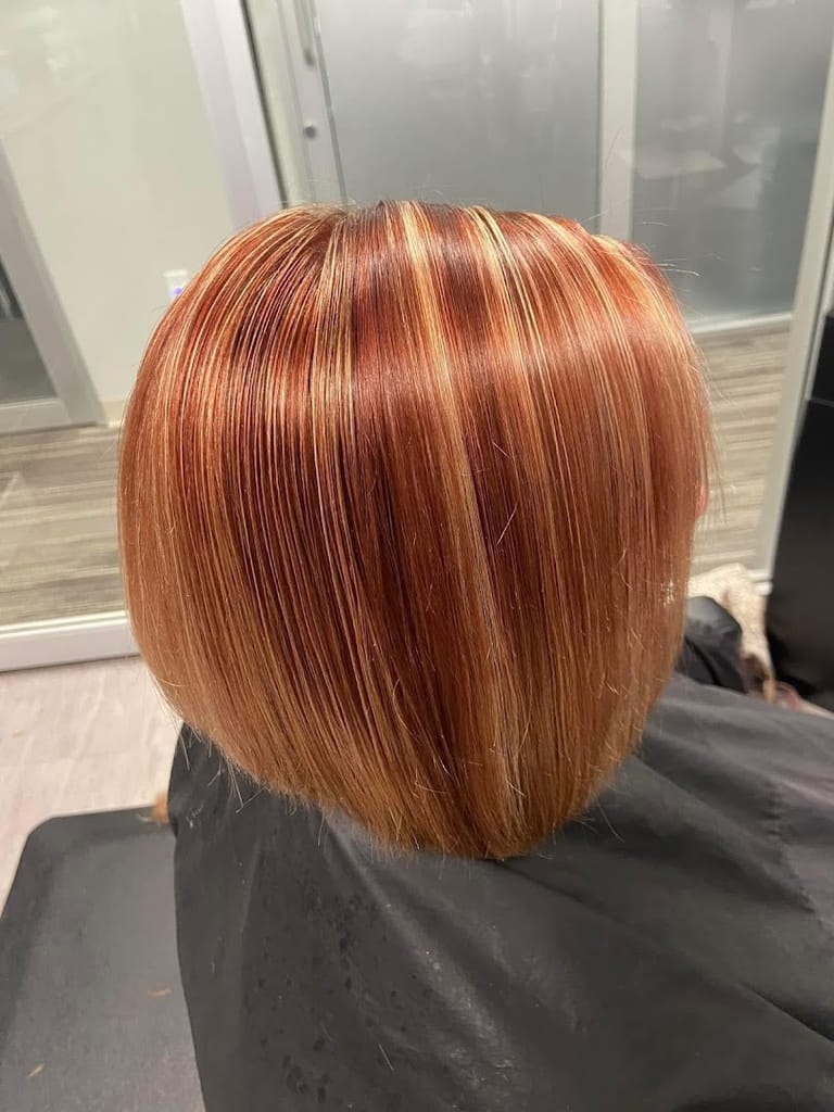 Castilleja Hair Design atmosphere and seating