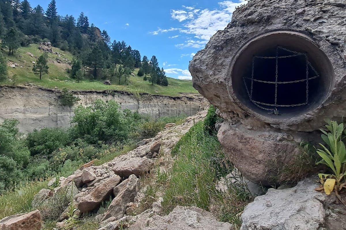 Castlewood Canyon Dam exterior entrance