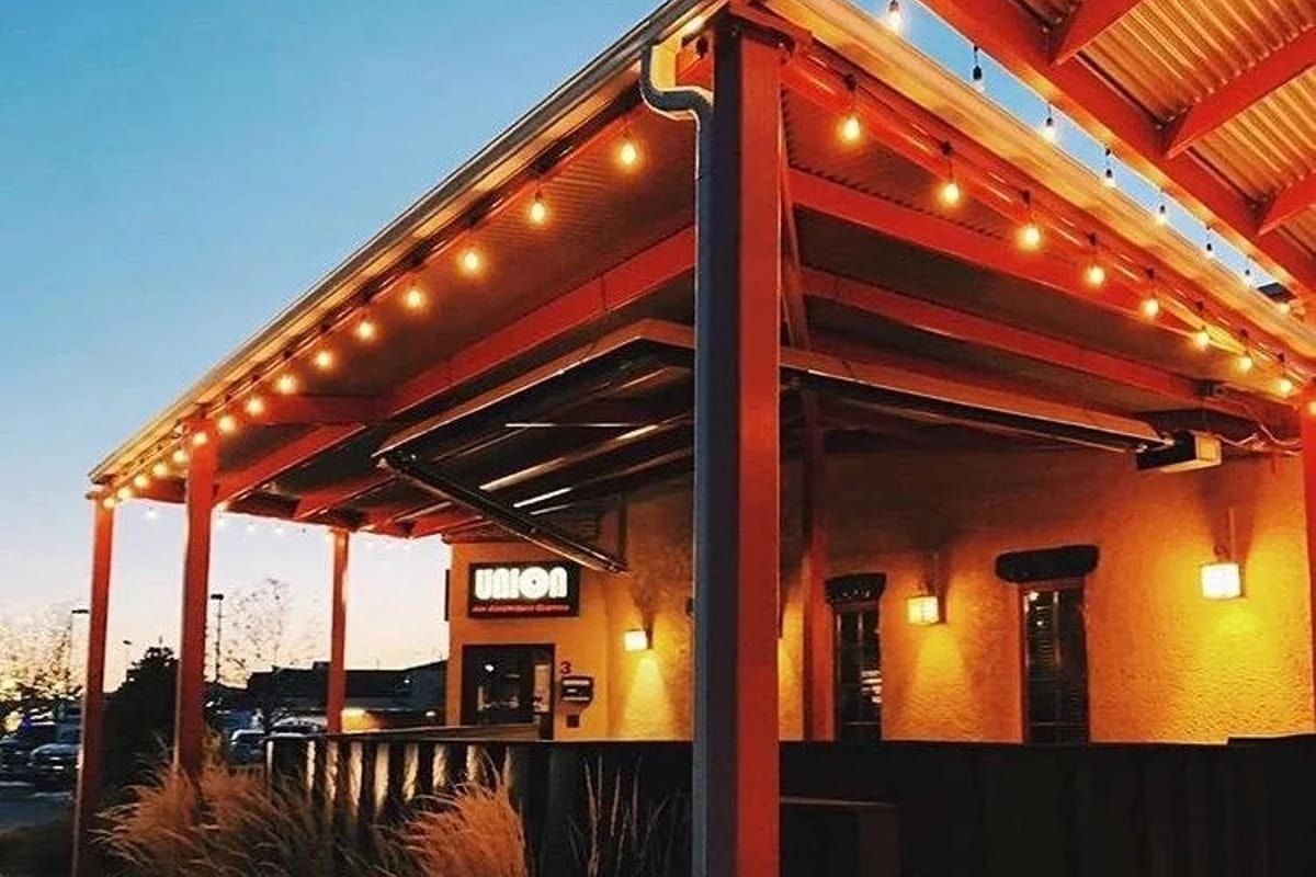 Union An American Bistro atmosphere and seating