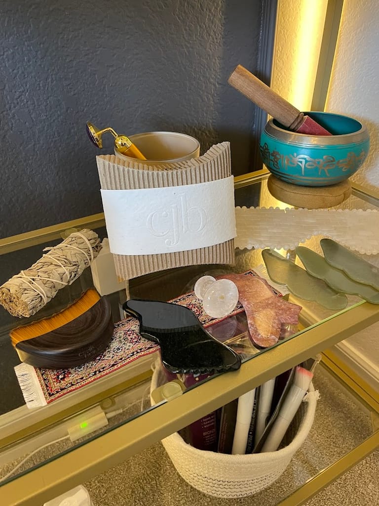 Lash Naps and Esthetics dining area