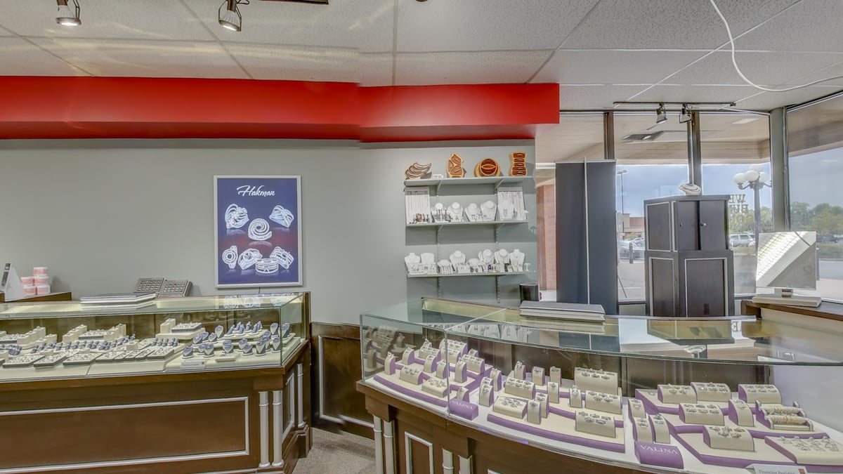 Apex Jewelers atmosphere and seating