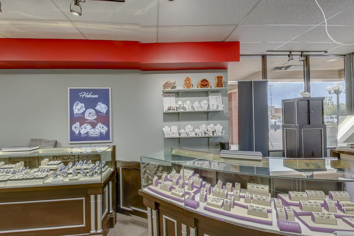 Apex Jewelers atmosphere and seating