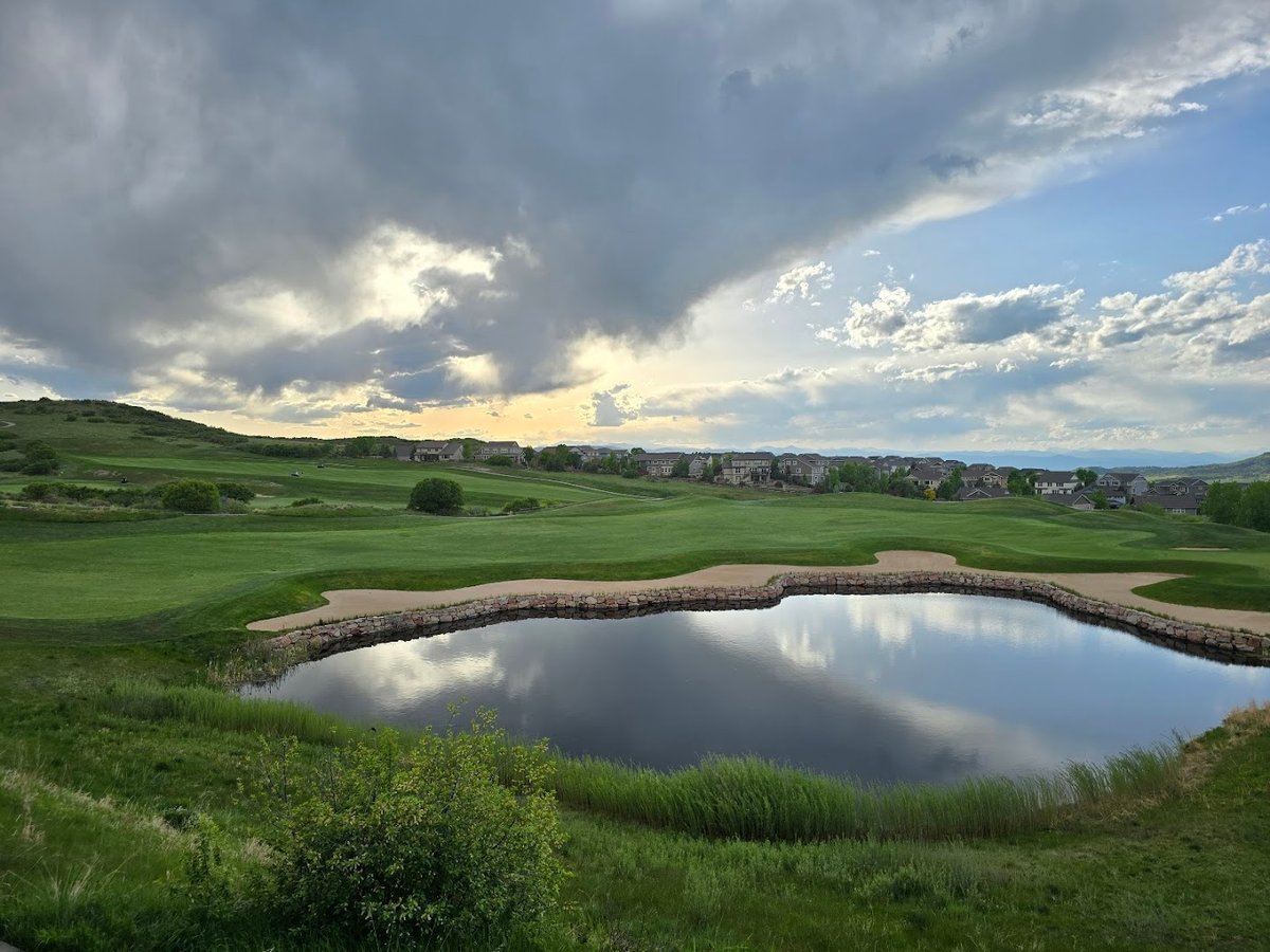 Red Hawk Ridge Golf Course atmosphere and seating