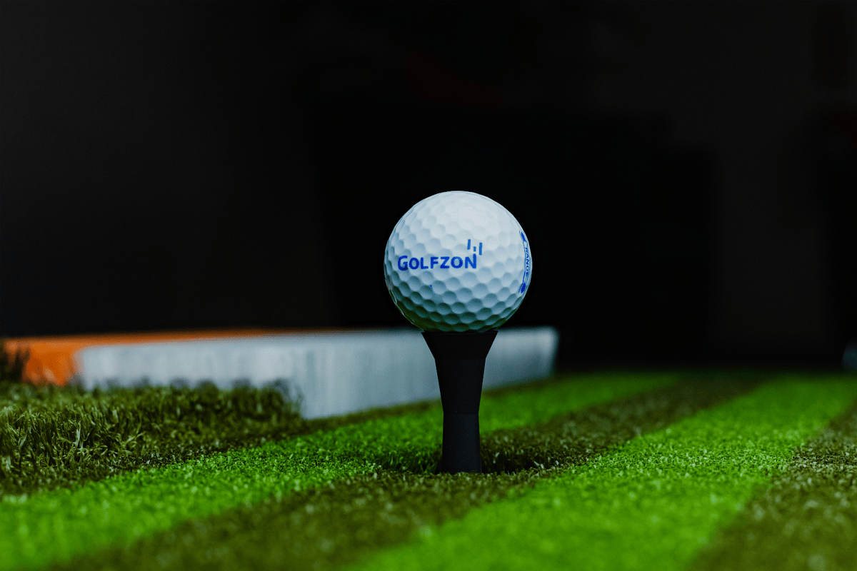 Avid Caddie Golf Lounge atmosphere and seating