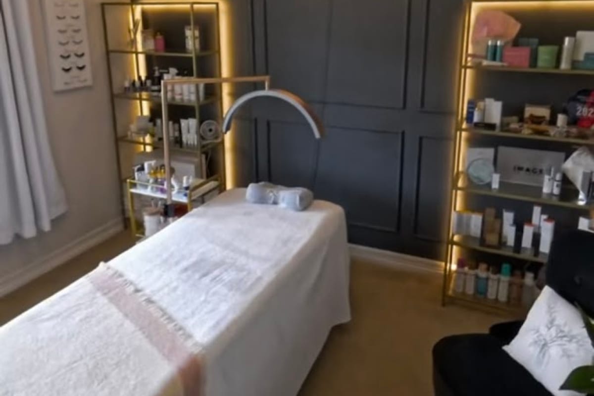 Interior view of Lash Naps and Esthetics