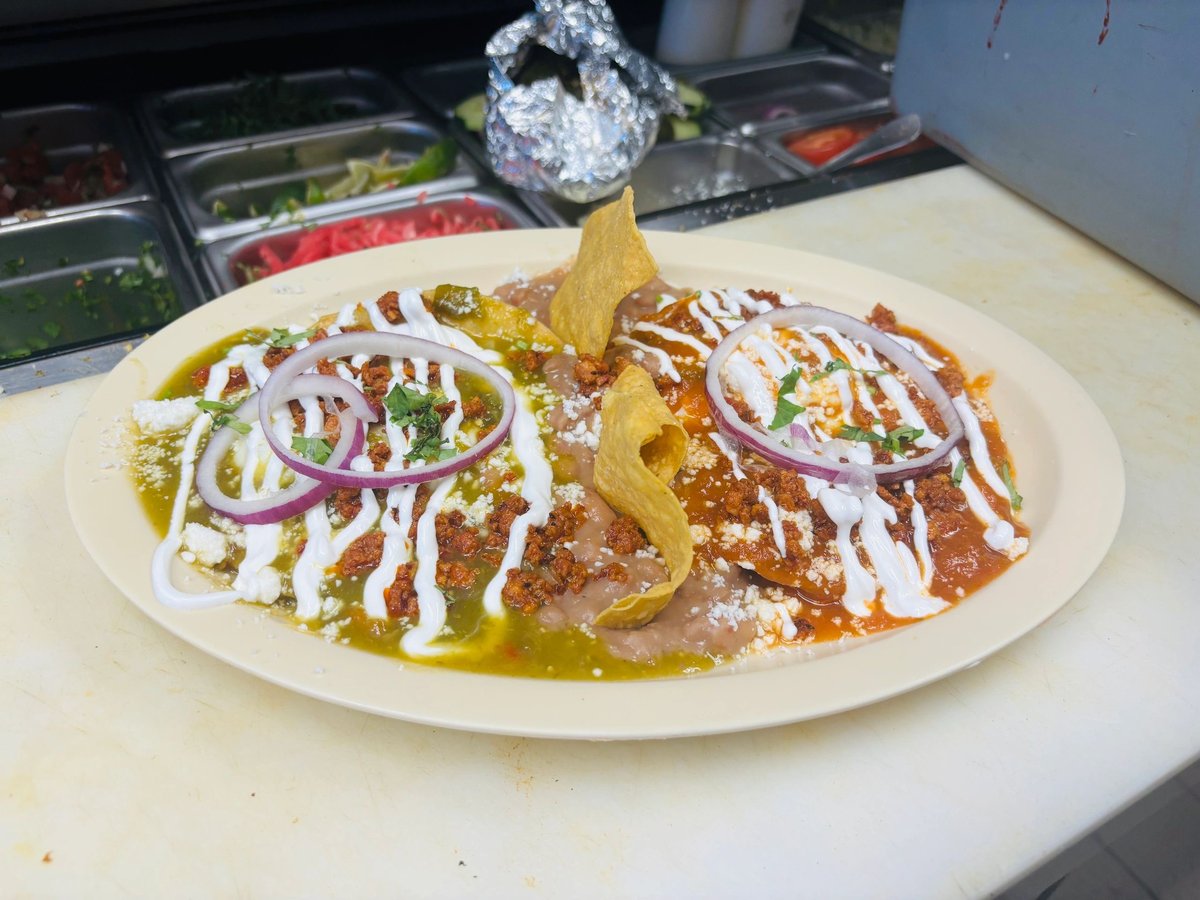 Interior view of Venalonzo's Tacos - Parker