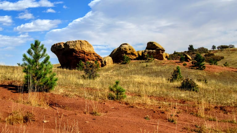 Sandstone Ranch Trail dining area
