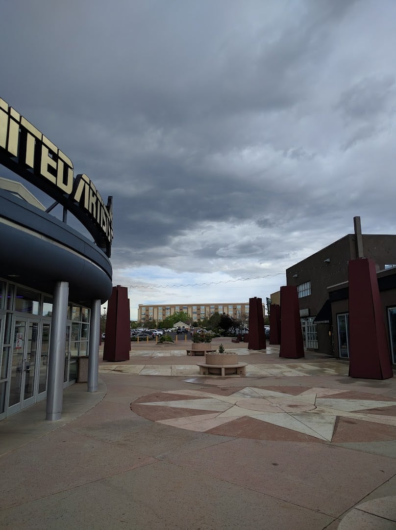 Regal UA Meadows dining area