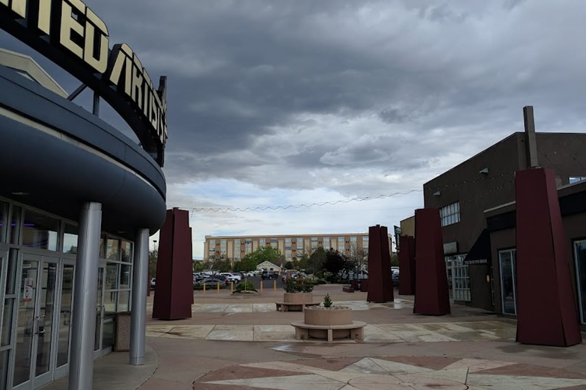 Regal UA Meadows dining area