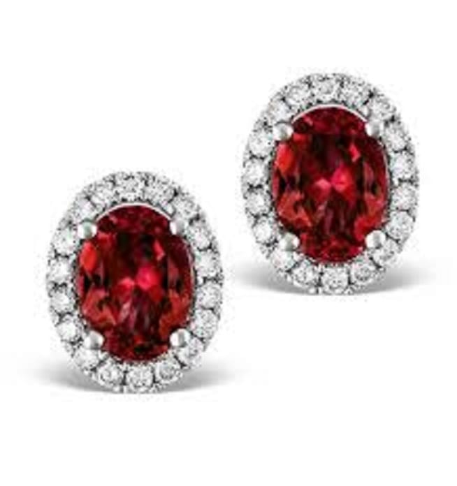 Rock Jewelers atmosphere and seating