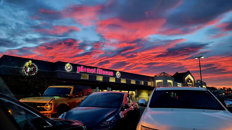 Planet Fitness exterior entrance