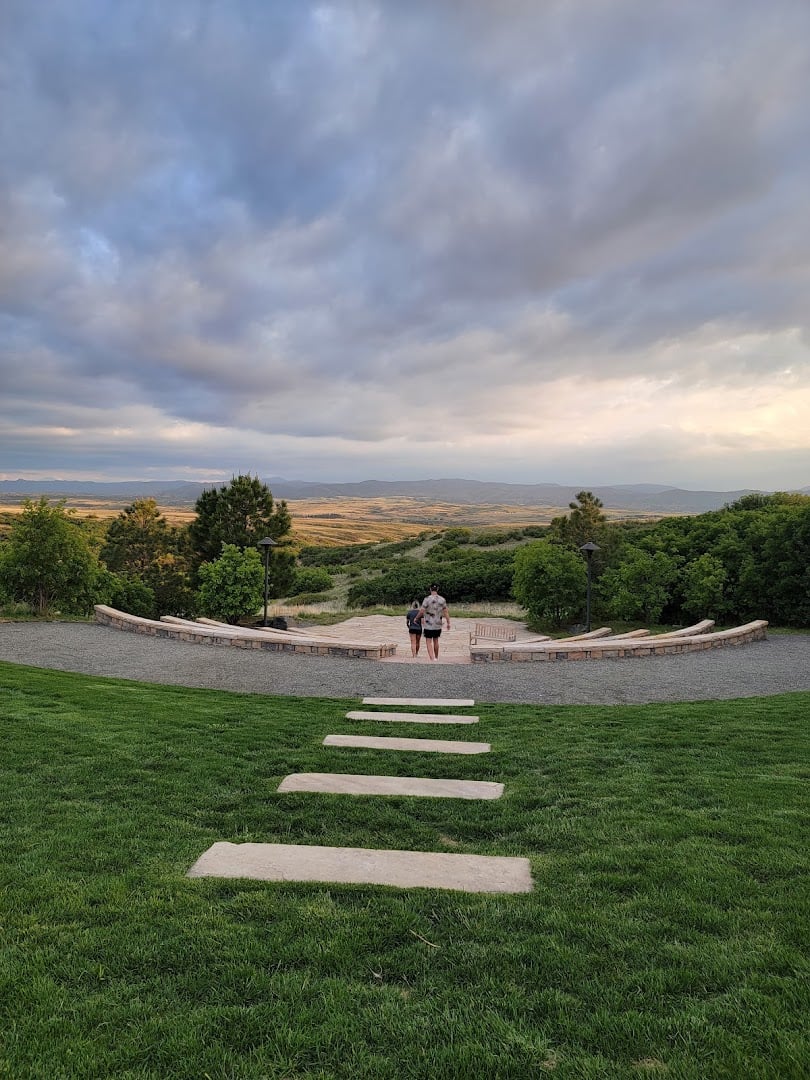 Sundial House atmosphere and seating