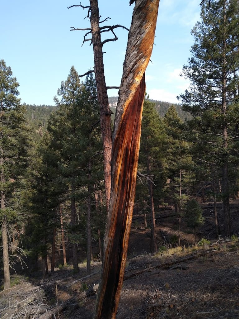 Sunset Point Trailhead exterior entrance
