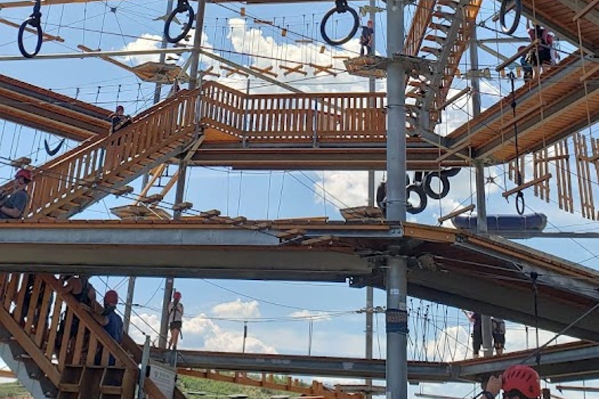 The EDGE Ziplines & Adventures (Formerly Castle Rock Adventure Park) dining area