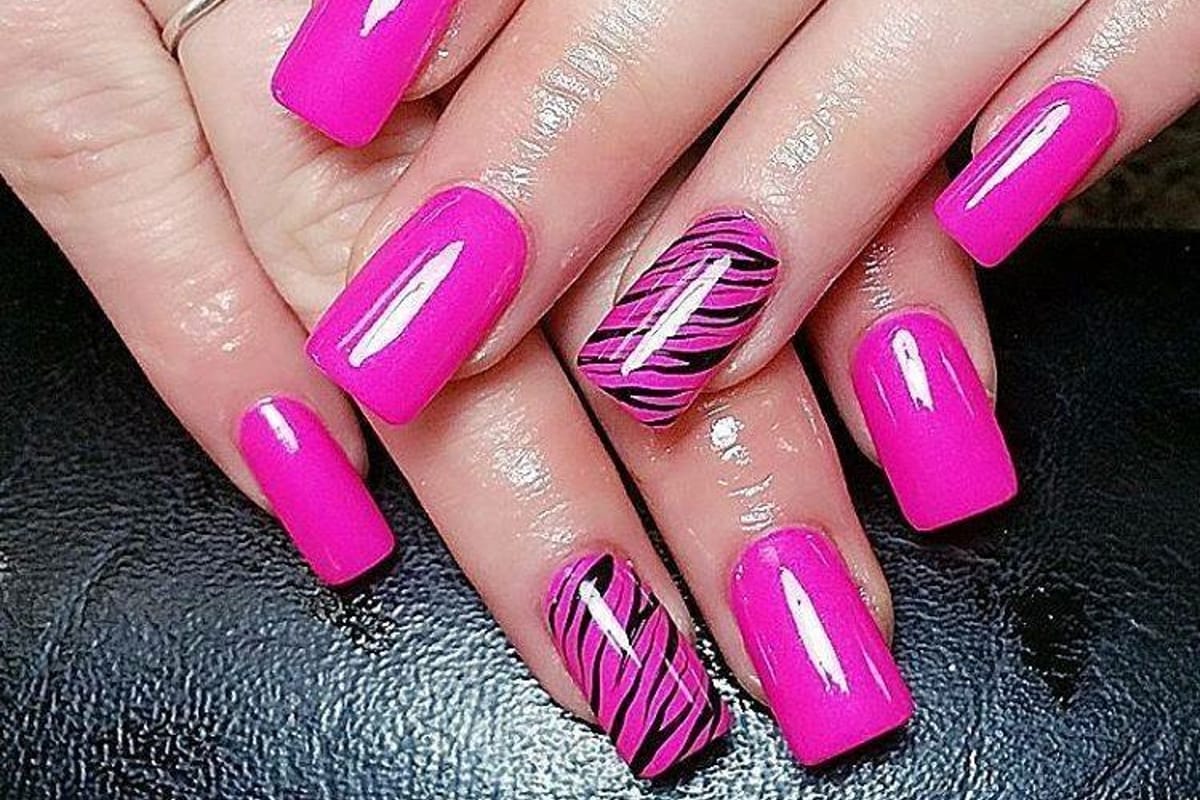 Regal Nails, Salon & Spa atmosphere and seating