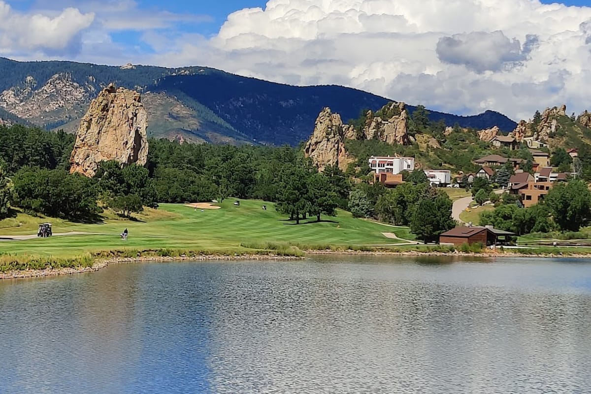 Perry Park Country Club featured offerings